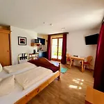 Lägenhet Appartementhaus „die Kuh Am See“