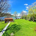 Appartementhaus „die Kuh Am See“ *