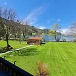 Appartementhaus „die Kuh Am See“ * Schliersee