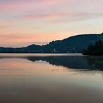 Lägenhet Appartementhaus „die Kuh Am See“ Schliersee