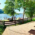Lägenhet Appartementhaus „die Kuh Am See“ *