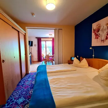 Apartment Appartementhaus „die Kuh Am See“ *