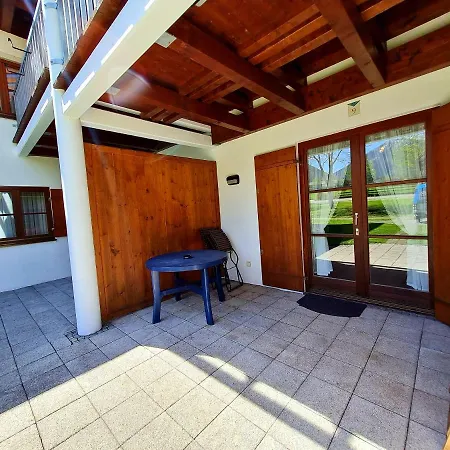 דירה Appartementhaus „die Kuh Am See“ שליירסי