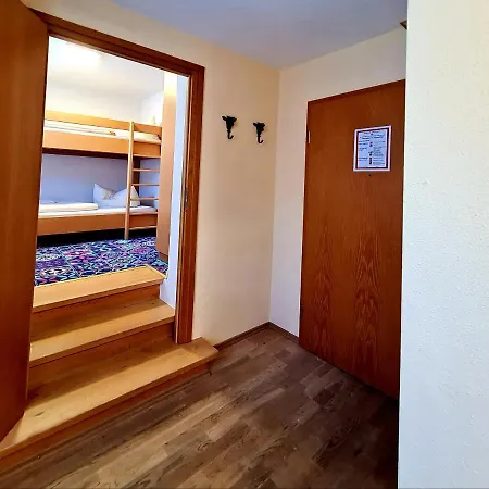 Appartementhaus „die Kuh Am See“ דירה שליירסי