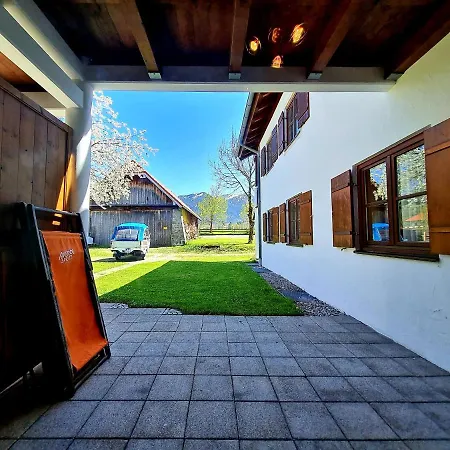 Apartment Appartementhaus „die Kuh Am See“ *