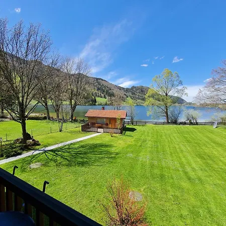 Appartementhaus „die Kuh Am See“ * Schliersee