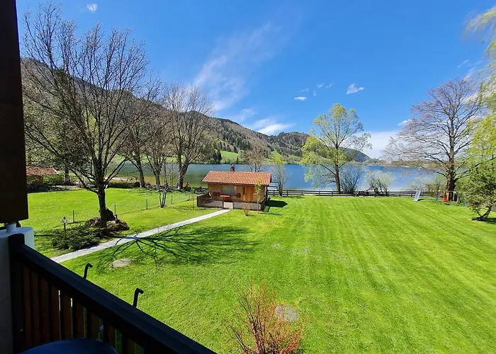 Appartementhaus „die Kuh Am See“ * Schliersee